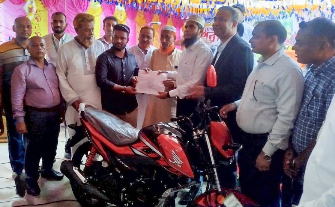 বাংলাদেশ কৃষি ব্যাংকে রেমিট্যান্স এনে মোটরসাইকেল পেলেন ব্রাহ্মণবাড়িয়ার সাদ্দাম