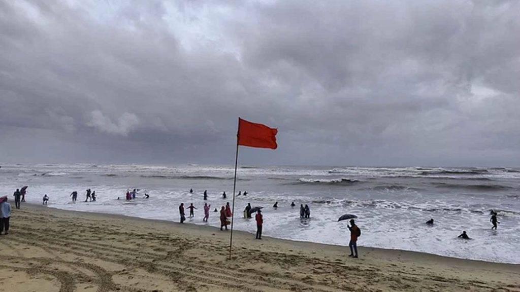 সতর্ক সংকেত নামানোর