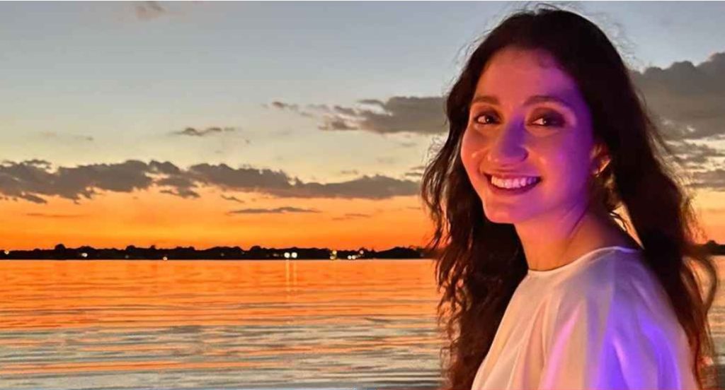 হানিমুনে গিয়ে স্ত্রী আটক