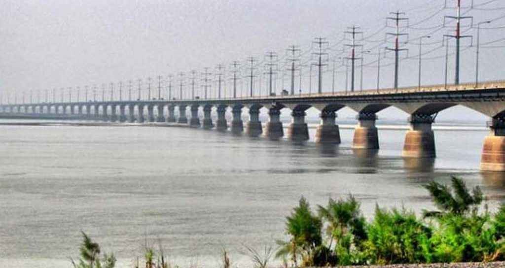 যমুনা সেতুতে
