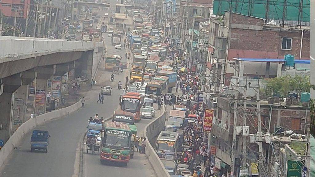ঢাকা-ময়মনসিংহ মহাসড়কেও যানবাহনের ধীরগতি