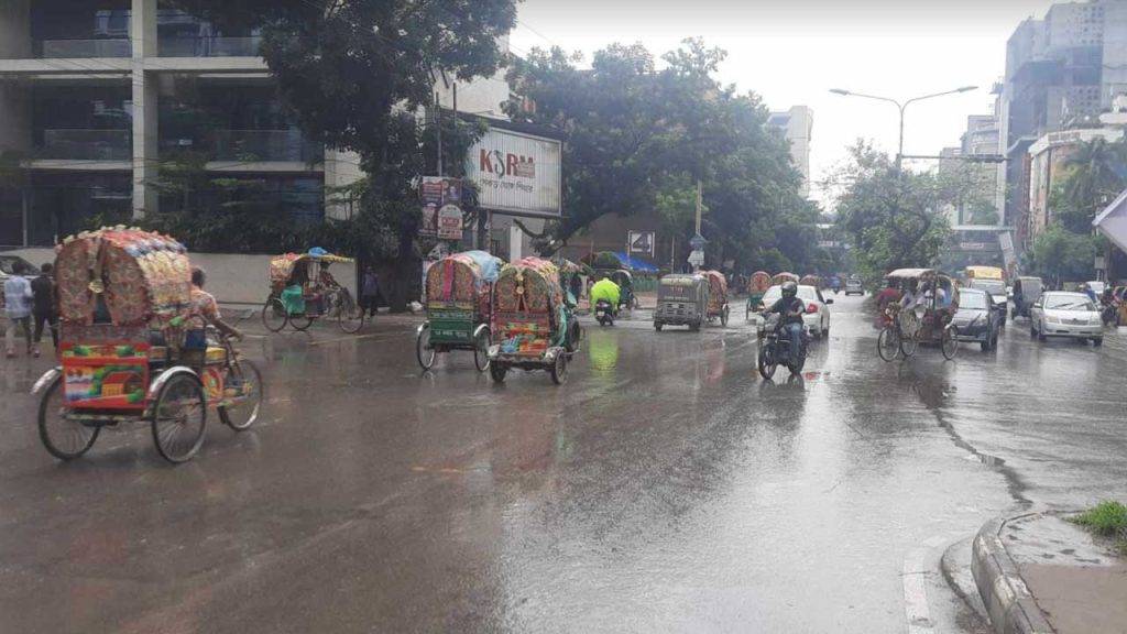 সড়কে অটোরিকশার দাপট